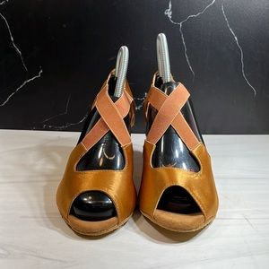 Pro Dancer Peep Toe Heel Brown sz 8.5